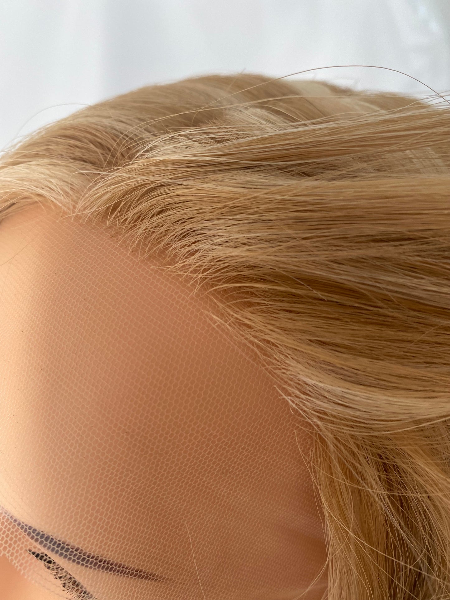 iWig Premium Echthaar-Perücke Sunshine Blond